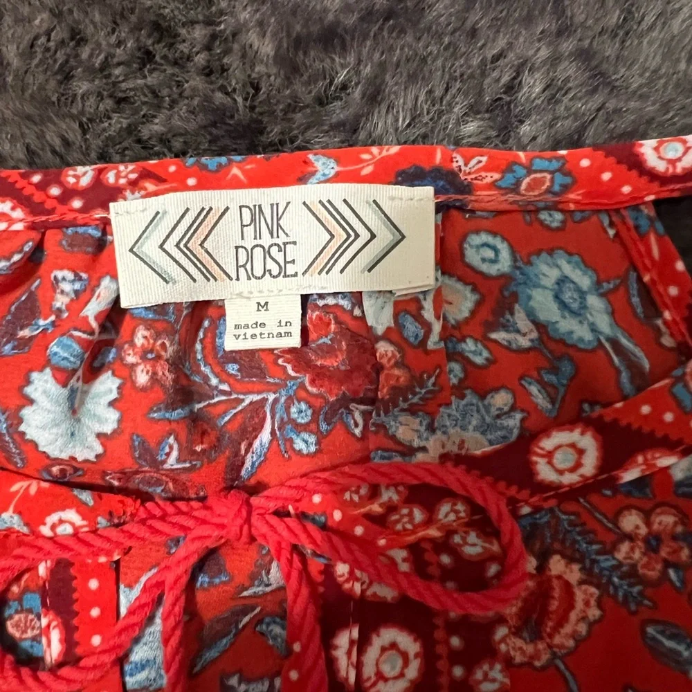 Boho Floral Sleeveless Top - Picture 2 of 3